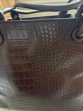 Women croc embossed faux Leather Tote - Dark Brown. 3 outside snap compartments